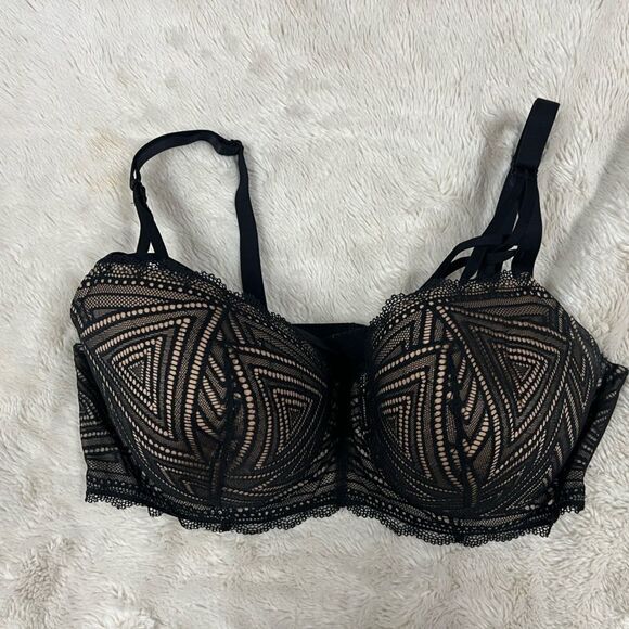 Adore Me Other - Adore Me Black Geometric Lace Bra